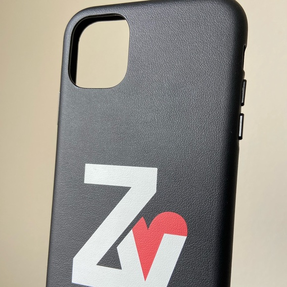Zadig & Voltaire iPhone 11 crossbody phone case - Picture 5 of 10